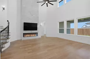 10614 Born Free Rd, Frisco, TX 75035 - Photo 9