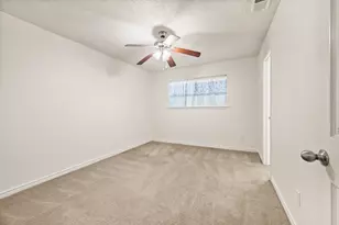 9731 Amberley Dr, Dallas, TX 75243 - Photo 29