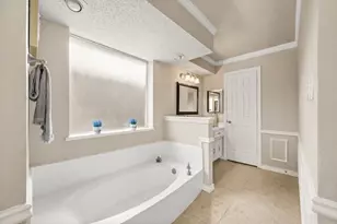9731 Amberley Dr, Dallas, TX 75243 - Photo 23