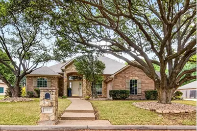 110 Lariat Trail, Waco, TX 76657 - Photo 1