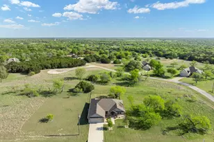 19126 White Bluff Dr, Whitney, TX 76692 - Photo 5