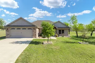 19126 White Bluff Dr, Whitney, TX 76692 - Photo 3