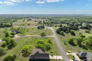 19126 White Bluff Dr, Whitney, TX 76692 - Photo 7