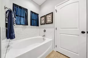 19126 White Bluff Dr, Whitney, TX 76692 - Photo 27