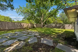 6735 Kingsbury Dr, Dallas, TX 75231 - Photo 33