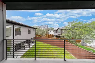 9753 Mixon Dr, Dallas, TX 75220 - Photo 23