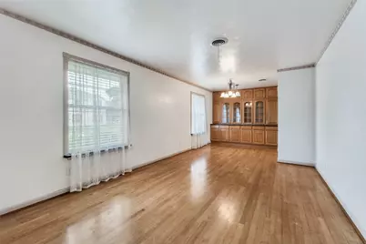 9210 Larchwood Drive, Dallas, TX 75238 - Photo 3