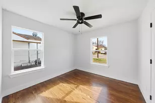 1218 Tarpley Ave, Dallas, TX 75211 - Photo 15