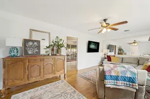 905 Hurstview Dr, Hurst, TX 76053 - Photo 5