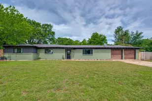 905 Hurstview Dr, Hurst, TX 76053 - Photo 1