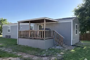 434 Valley Ridge Dr, Bridgeport, TX 76426 - Photo 1