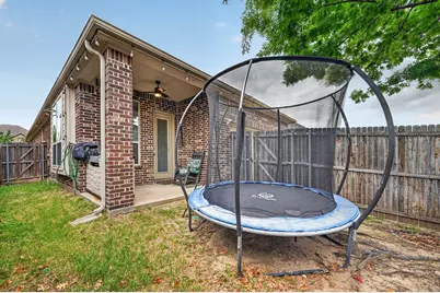 510 Garden Avenue, Euless, TX 76039 - Photo 19