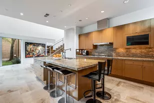2207 Kessler Woods Ct, Dallas, TX 75208 - Photo 5