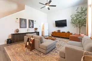 532 E 2nd St, Irving, TX 75060 - Photo 1