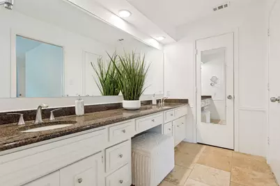 9517 Fallbrook Drive, Dallas, TX 75243 - Photo 19