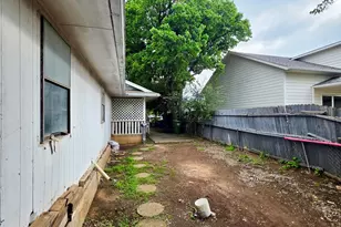417 W Huffman St, Krum, TX 76249 - Photo 23