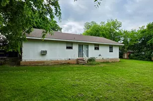 417 W Huffman St, Krum, TX 76249 - Photo 19