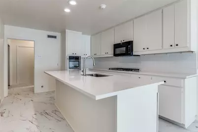 6034 Prestonshire Lane, Dallas, TX 75225 - Photo 9