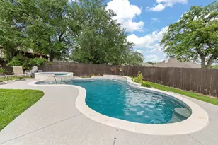 3211 Golden Oaks Cir, Granbury, TX 76049 - Photo 3