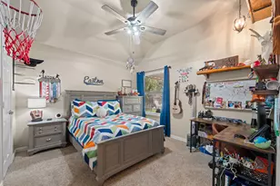 3211 Golden Oaks Cir, Granbury, TX 76049 - Photo 23