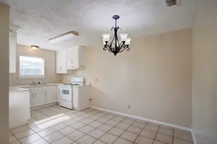 708 N Cooper St, Arlington, TX 76011 - Photo 5