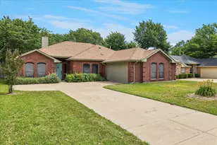 1263 Wendy Ct, Kennedale, TX 76060 - Photo 1