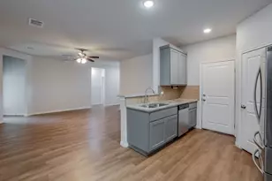 370 S Pecan St, Milford, TX 76670 - Photo 17