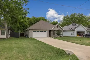 370 S Pecan St, Milford, TX 76670 - Photo 3