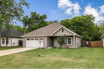 370 S Pecan Street, Milford, TX 76670 - Photo 1