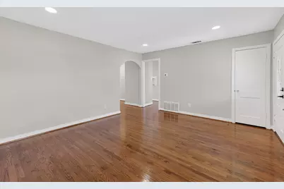 3021 Ryan Place Drive, Fort Worth, TX 76110 - Photo 7