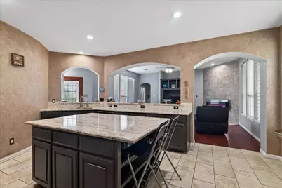 8708 Rugby Drive, Irving, TX 75063 - Photo 11