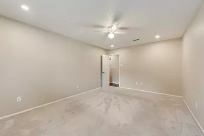 512 W Oakdale Road, Irving, TX 75060 - Photo 23