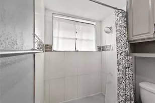 5750 Phoenix Dr, Dallas, TX 75231 - Photo 23