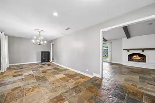2507 Hawthorne Dr, Carrollton, TX 75006 - Photo 5