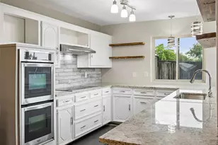 2507 Hawthorne Dr, Carrollton, TX 75006 - Photo 11