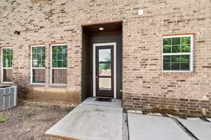 215 Idle Creek Ln, DeSoto, TX 75115 - Photo 5