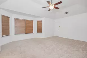 3415 Carnation Ct, Grand Prairie, TX 75052 - Photo 17