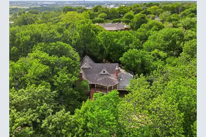 1945 Bluebird Avenue, Fort Worth, TX 76111 - Photo 29