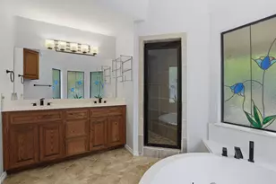 1945 Bluebird Ave, Fort Worth, TX 76111 - Photo 7