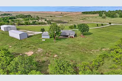 4316 Leona Road, Bowie, TX 76230 - Photo 35