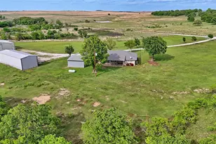 4316 Leona Rd, Bowie, TX 76230 - Photo 35
