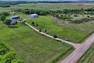 4316 Leona Rd, Bowie, TX 76230 - Photo 31