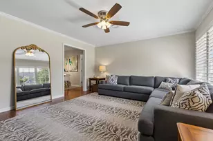 9077 Longmont Dr, Dallas, TX 75238 - Photo 3