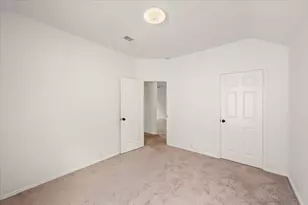 4805 Parkmount Dr, Fort Worth, TX 76137 - Photo 33