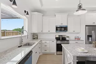 5600 San Jacinto Dr, Granbury, TX 76048 - Photo 7