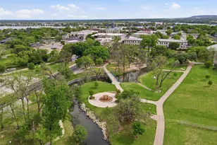309 N Travis St, Granbury, TX 76048 - Photo 29