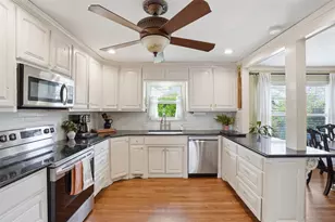 309 N Travis St, Granbury, TX 76048 - Photo 5