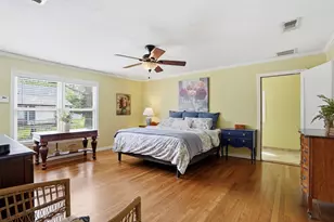 309 N Travis St, Granbury, TX 76048 - Photo 11
