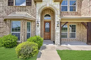 127 Lake Trail Dr, Red Oak, TX 75154 - Photo 1
