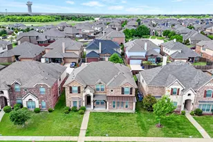 127 Lake Trail Dr, Red Oak, TX 75154 - Photo 1